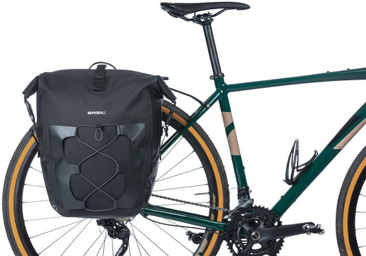 Basil fietstas enkel Navigator Waterproof zwart
