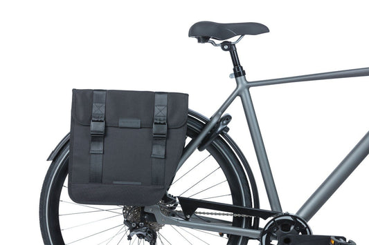 Basil fietstas dubbel Tour XL zwart 35L